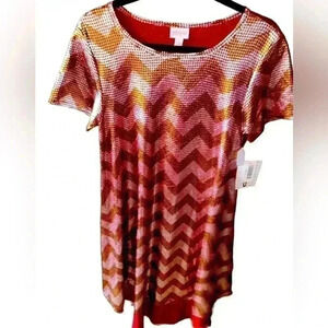 Lularoe small elegant‎ Carly gold & silver Chevron pattern with red lining . NWT